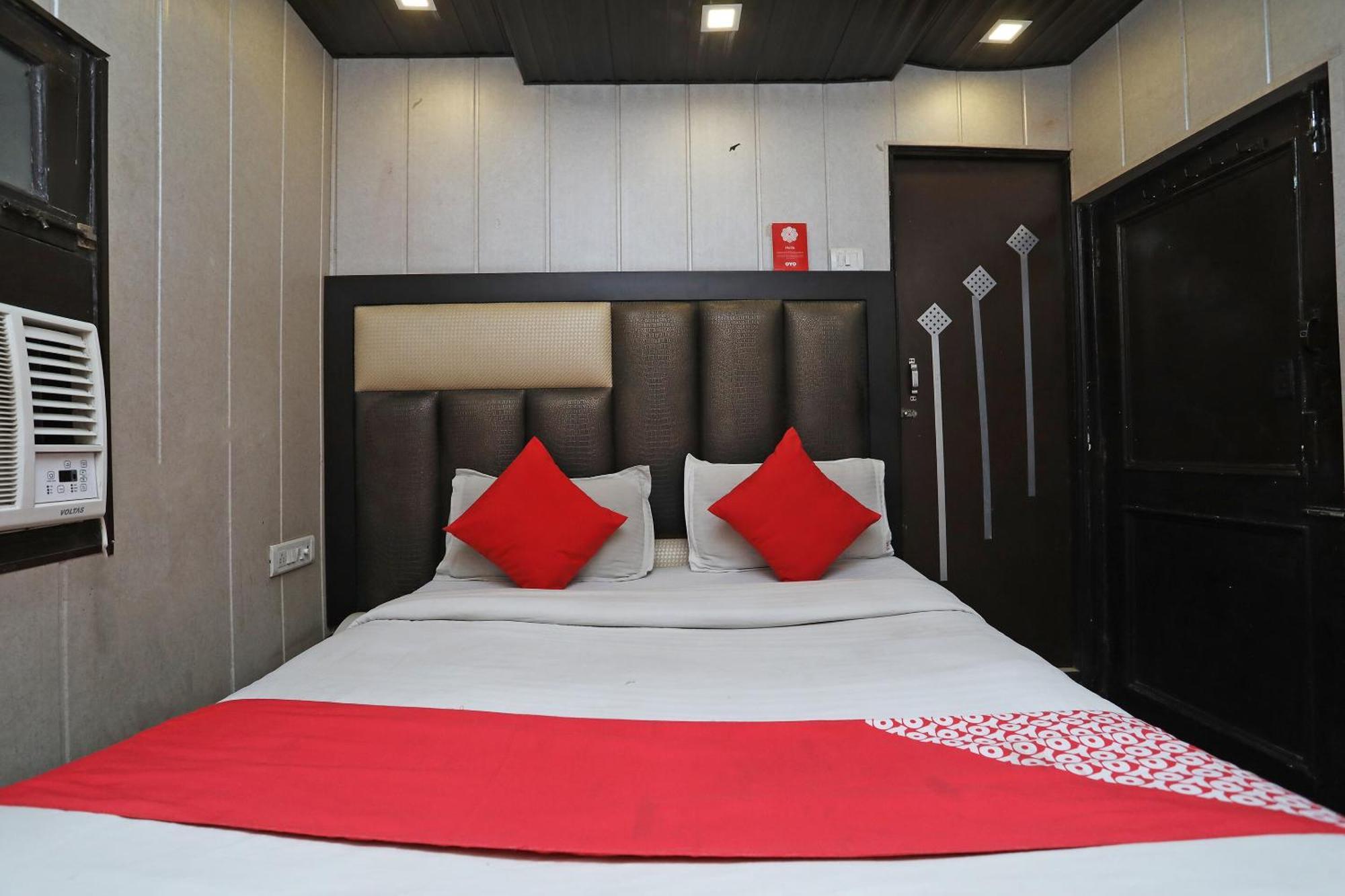 Hotel O Shri Sai International Нью-Дели Экстерьер фото